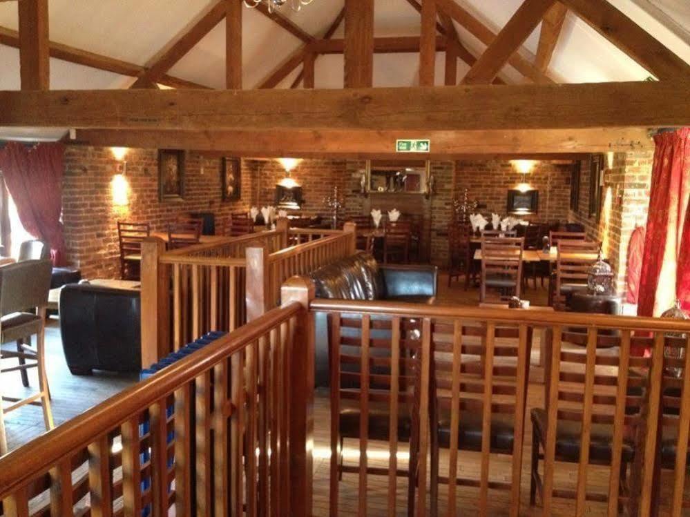 Crockstead Farm Hotel ルーズ エクステリア 写真