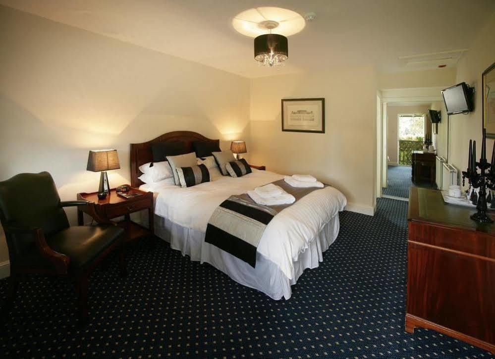 Crockstead Farm Hotel ルーズ エクステリア 写真